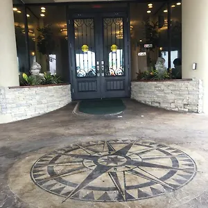 Hotel Pirates Cove Studios!