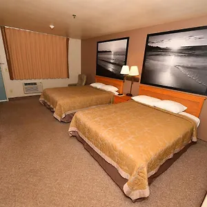 - Newport Area Hotel Costa Mesa