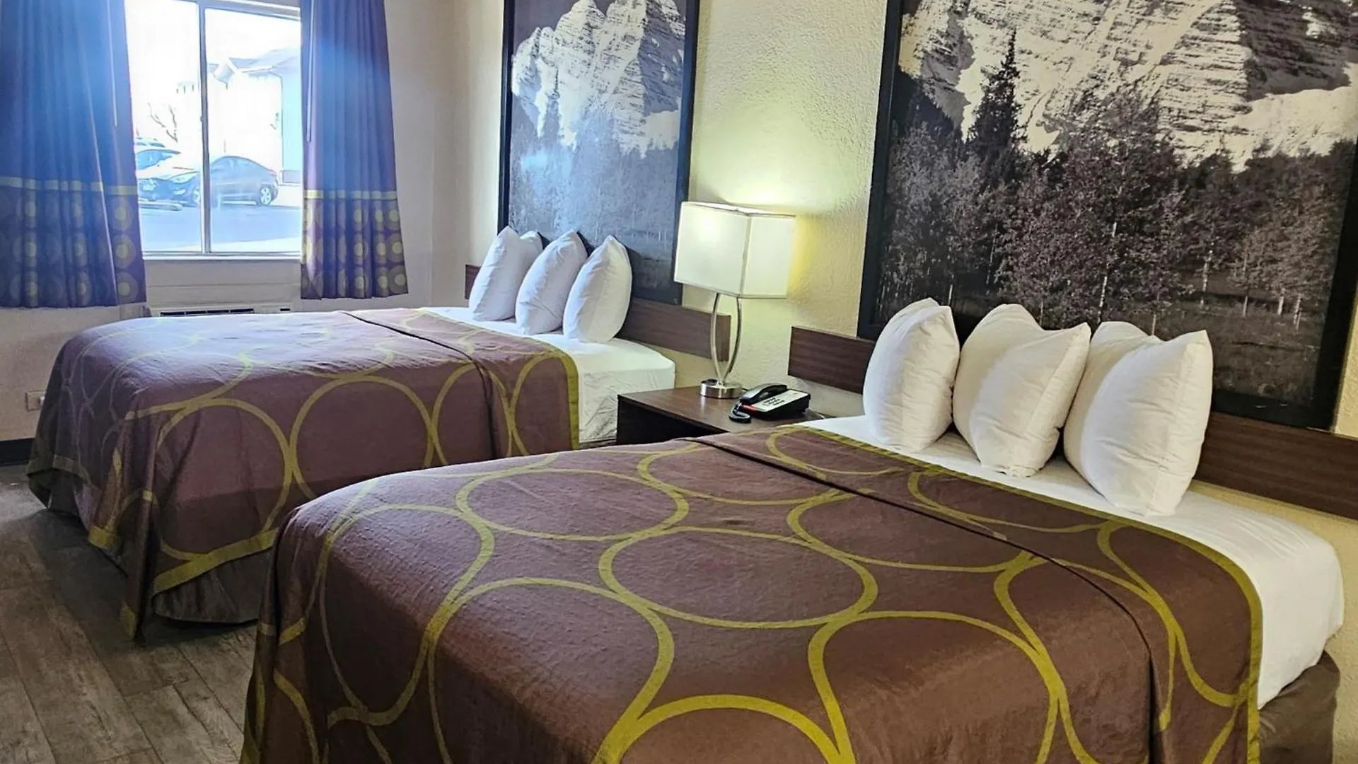 Super 8 By Wyndham Denver Central