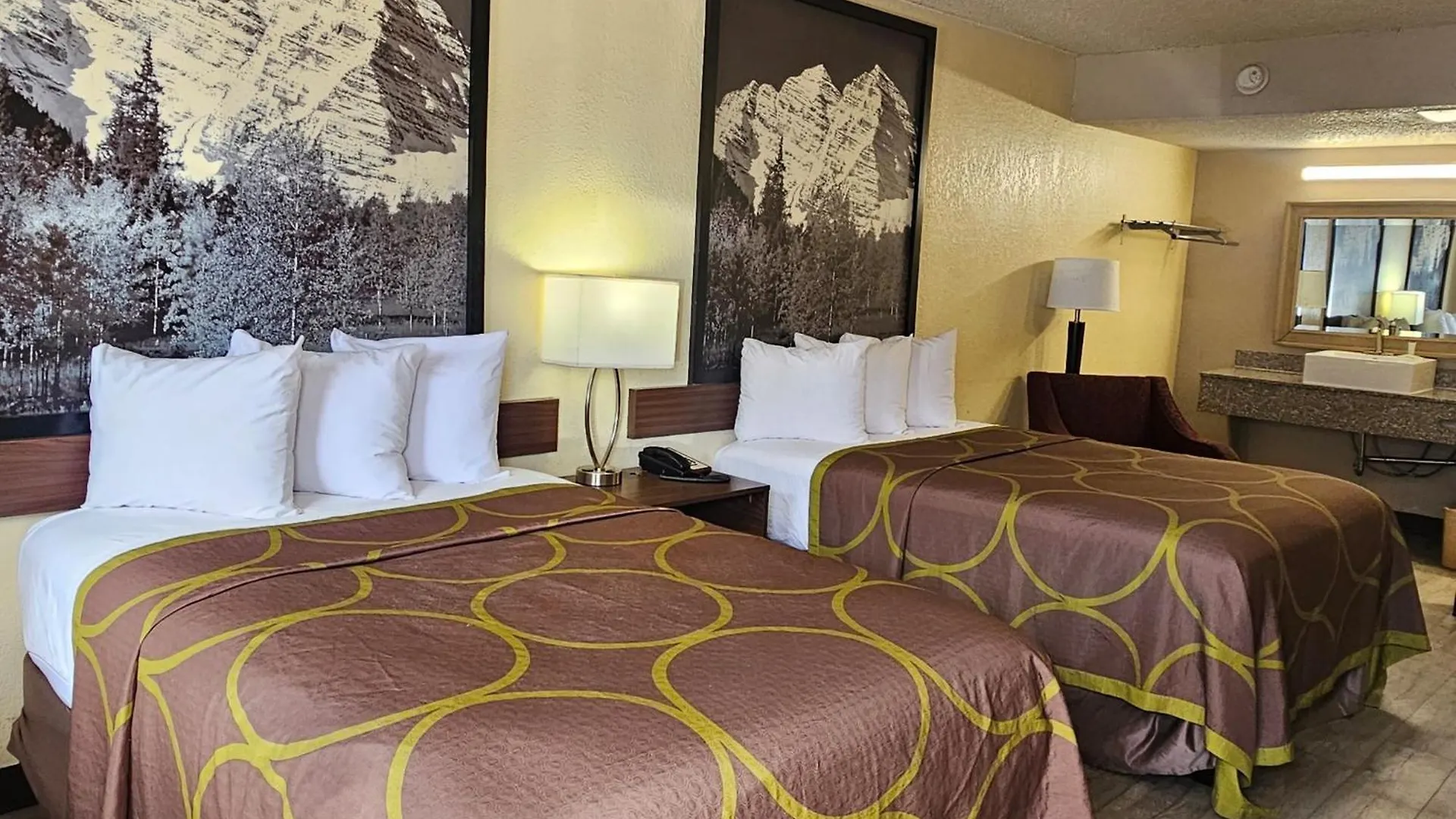 Motel Super 8 By Wyndham Denver Central