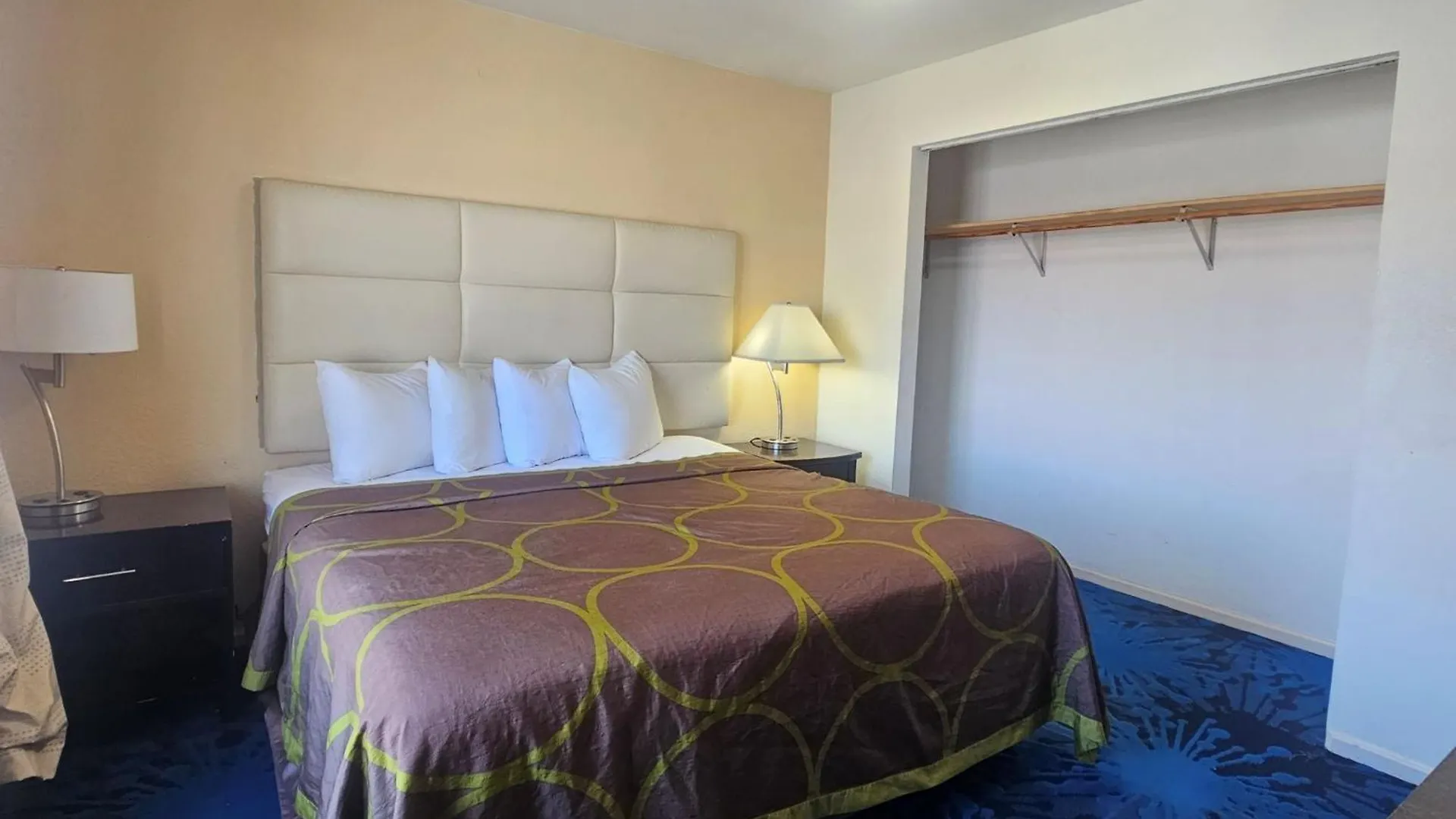 Super 8 By Wyndham Denver Central Motel