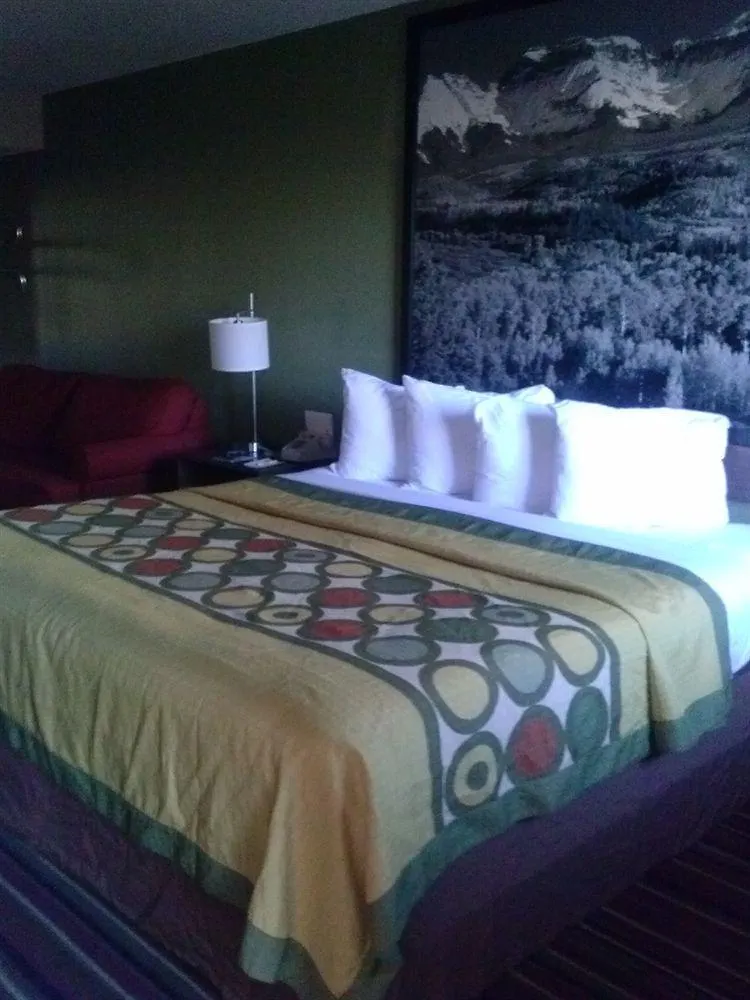 Super 8 By Wyndham Denver Central