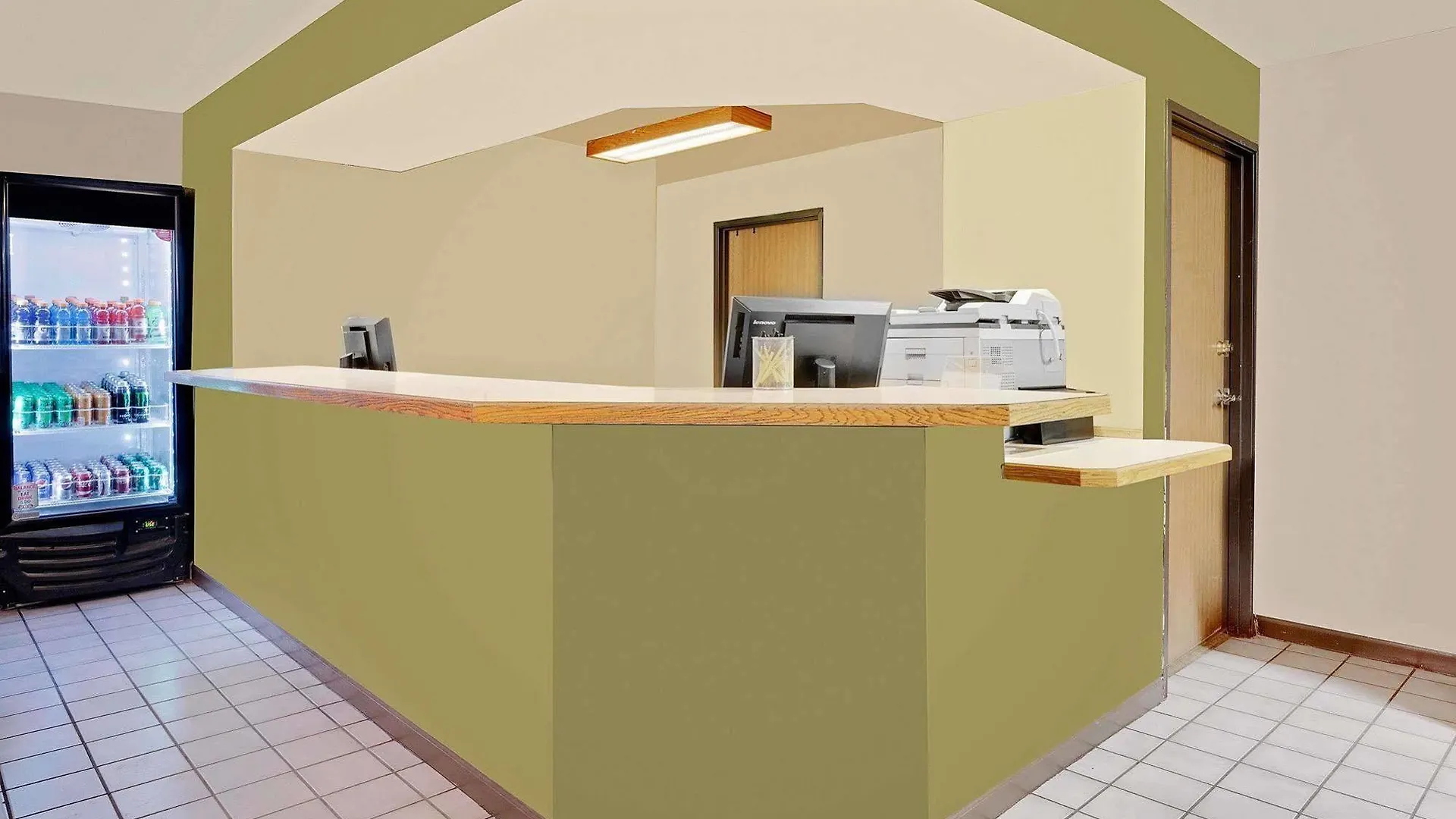 Super 8 By Wyndham Denver Central Motel
